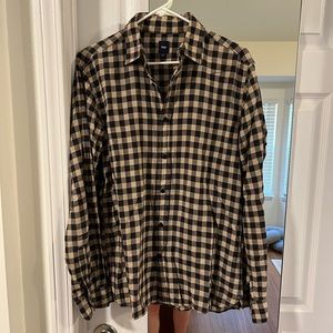 GAP men’s buttondown shirt